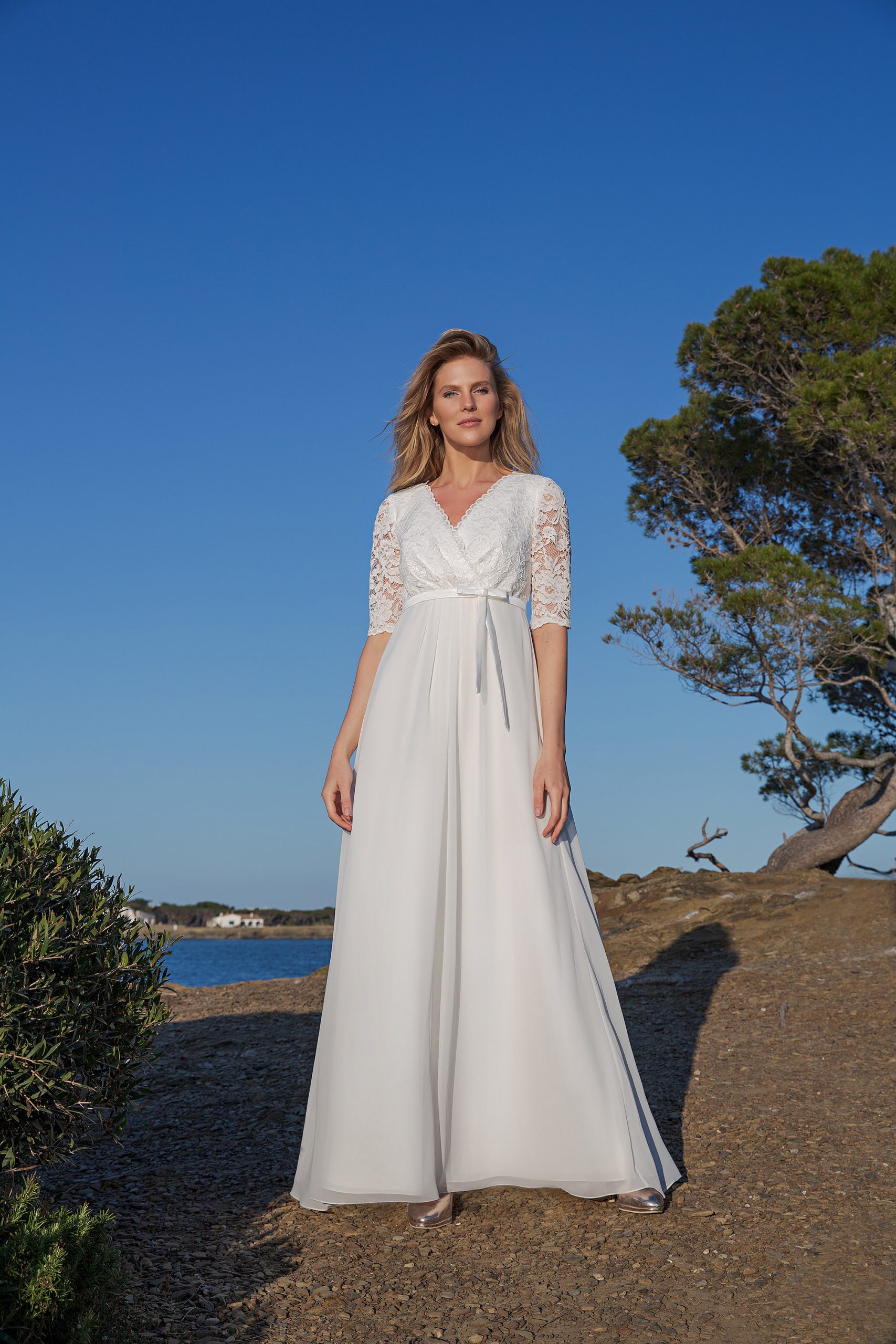 Langes Standesamtkleid Ivory Kollektion 2020 A7223 2 Fashion Queen GmbH