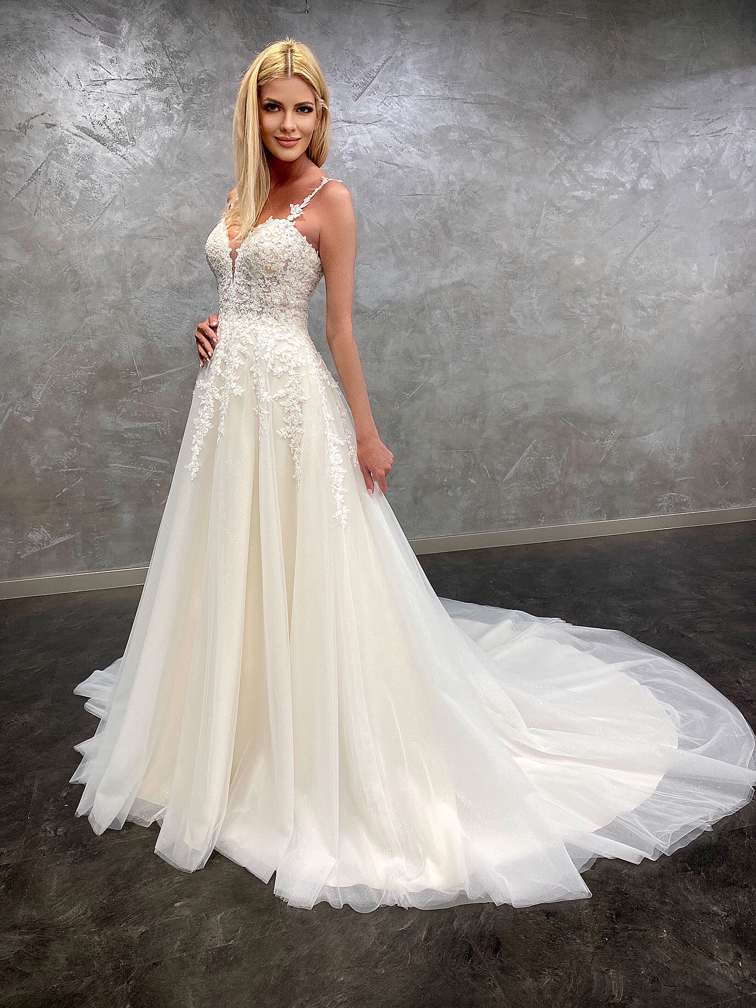 Amera Vera 2021 Brautkleid B2117 2 Hochzeitskleid Kollektion 2021