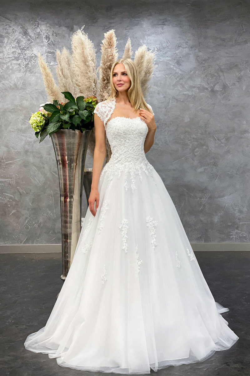 Amera Vera 2021 Brautkleid B2132 2 Hochzeitskleid Kollektion 2021