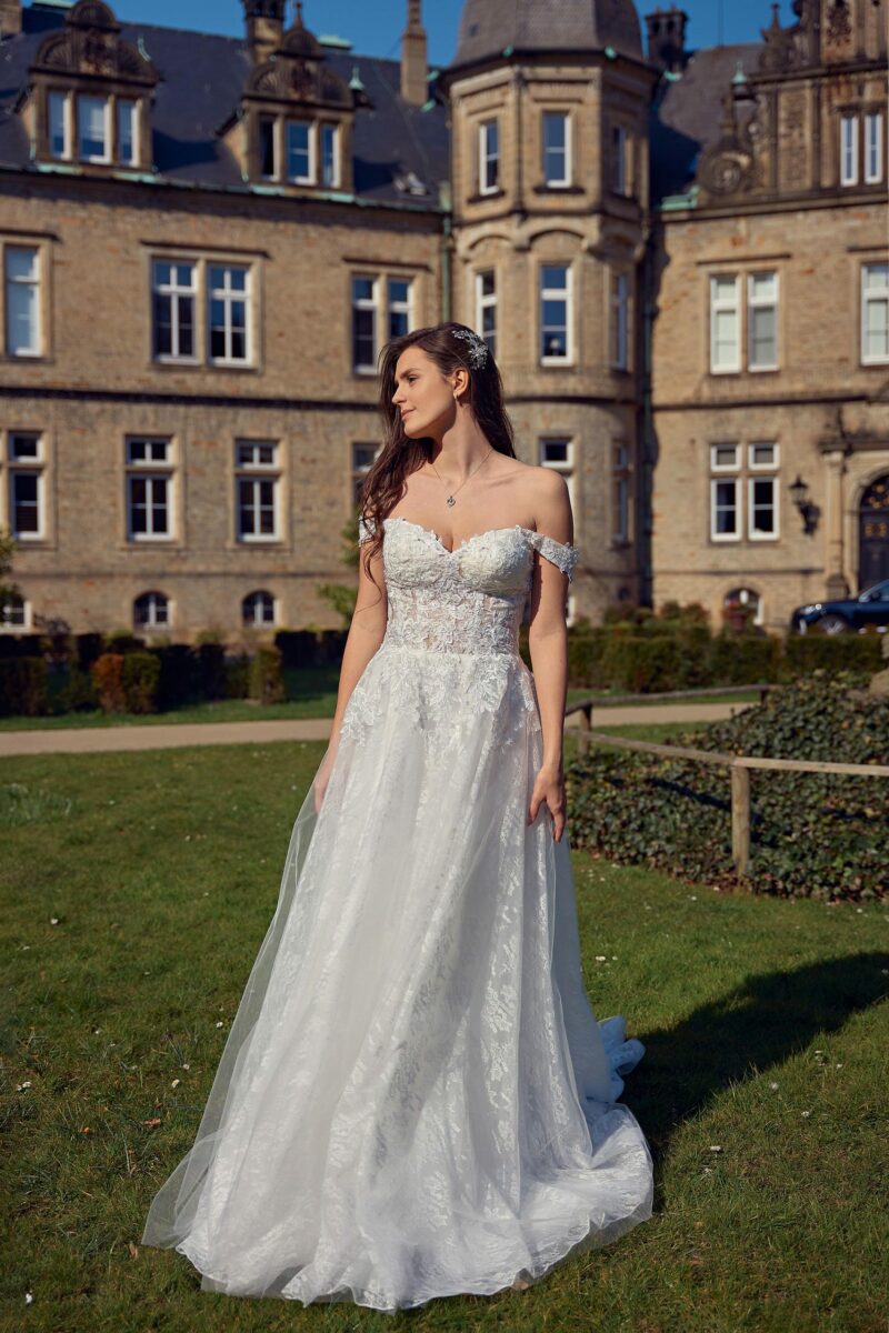 Amera Vera 2023 Brautkleid B2304 (2) Fashion Queen GmbH