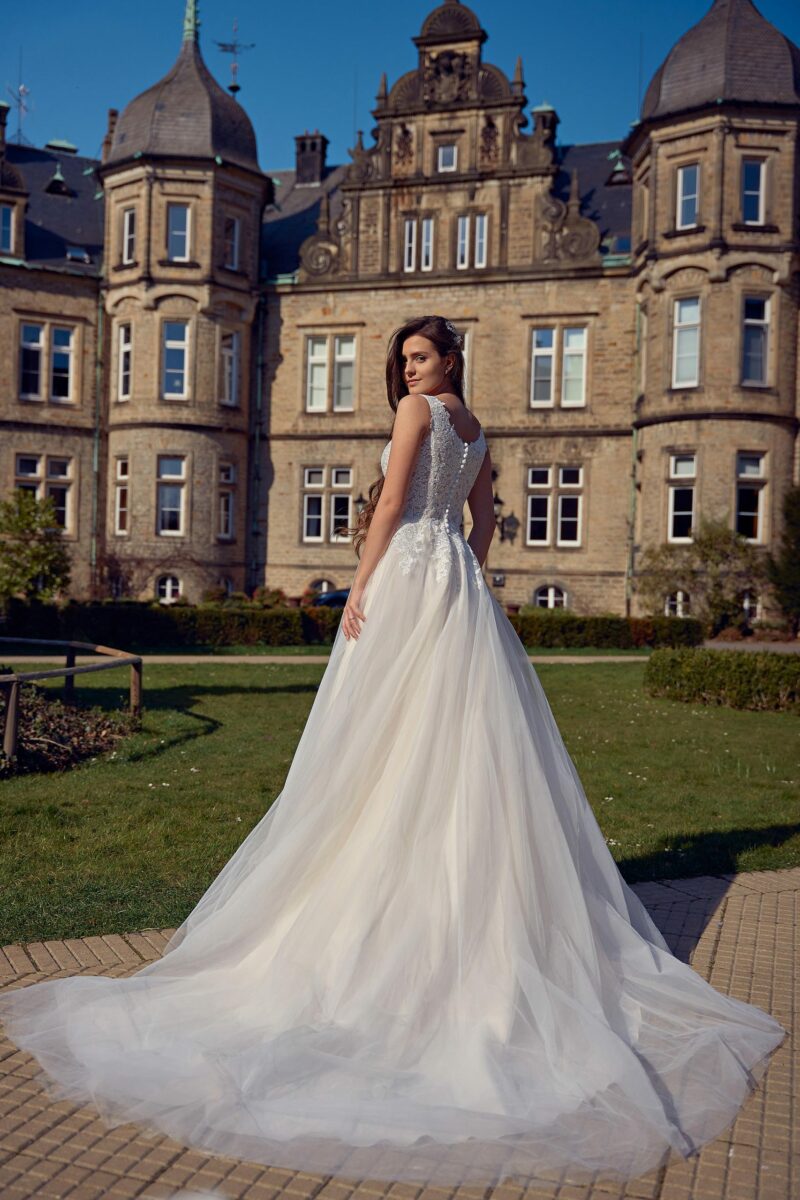 Amera Vera 2023 Brautkleid B2311 (4) Fashion Queen GmbH
