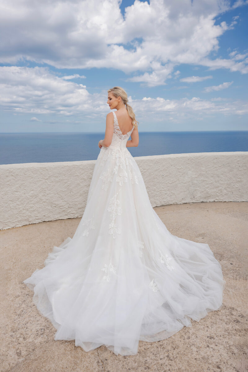 Amera Vera Brautkleid B2314 (3) Amera Vera Brautmode Kollektion 2024