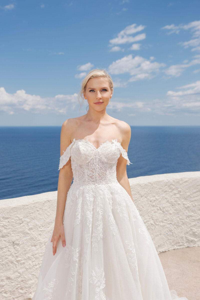 Amera Vera Brautkleid B2407 (3) Amera Vera Brautmode Kollektion 2024
