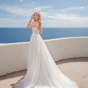 Amera Vera Brautkleid B2411 (2) Amera Vera Brautmode Kollektion 2024