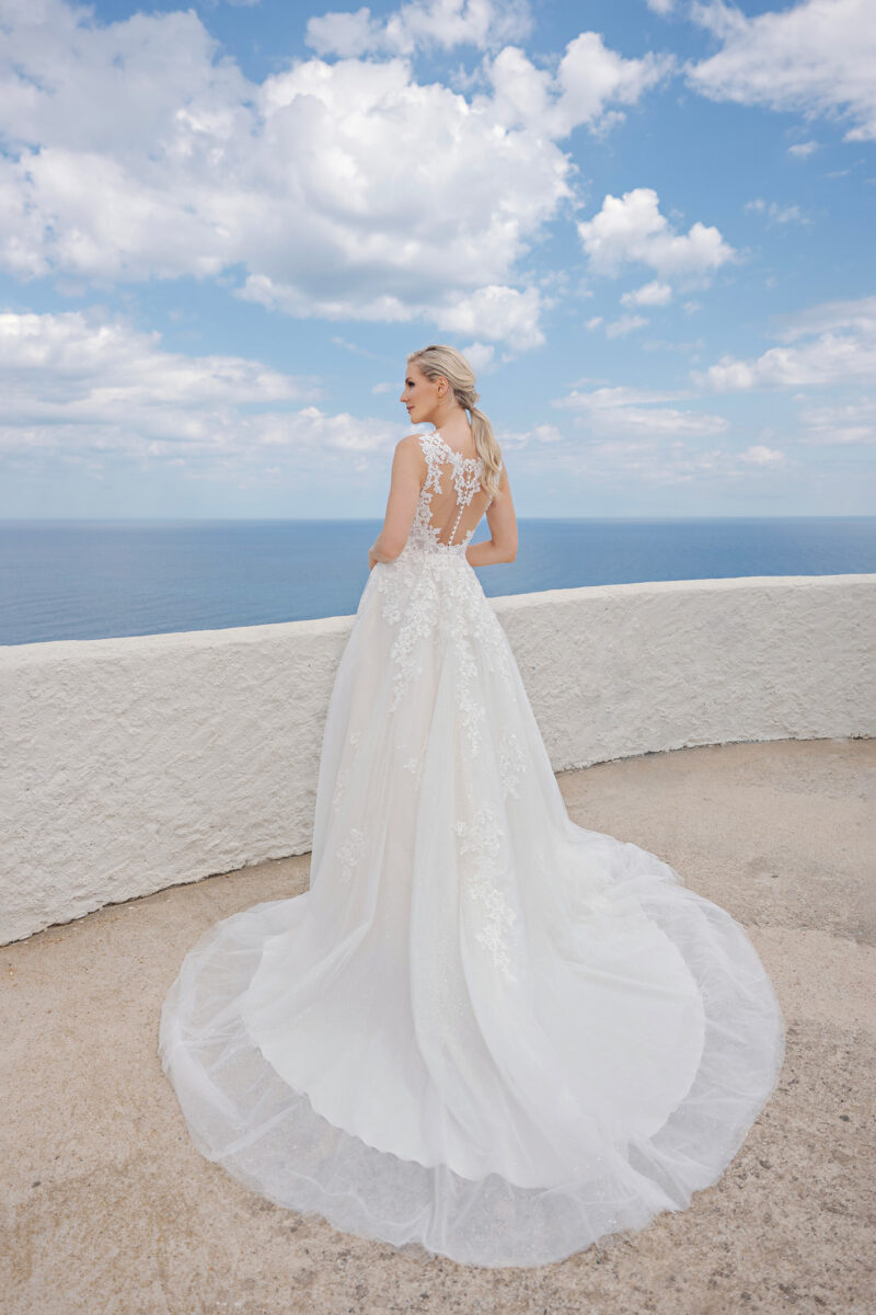 Amera Vera Brautkleid B2412 (3) Amera Vera Brautmode Kollektion 2024