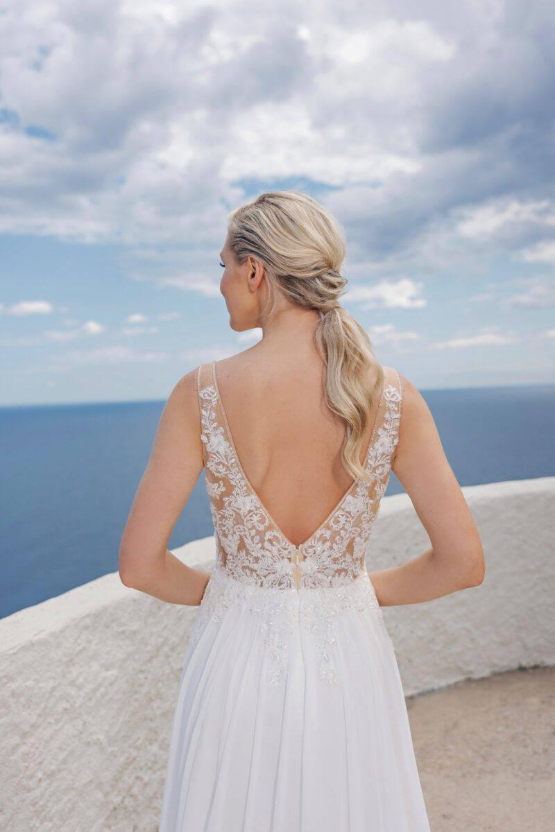 Amera Vera Brautkleid B2417 (3) Amera Vera Brautmode Kollektion 2024