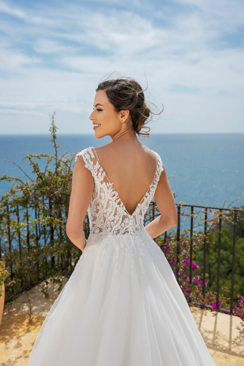 Miss Beautiful Bride Brautkleid MGB140 (4) Miss Beautiful Bride Brautmode Kollektion 2024