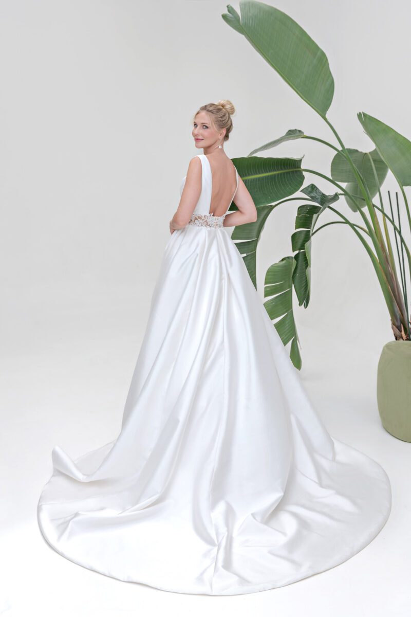 Amera Vera Kollektion 2025 Brautkleid B2501 (3) Fashion Queen