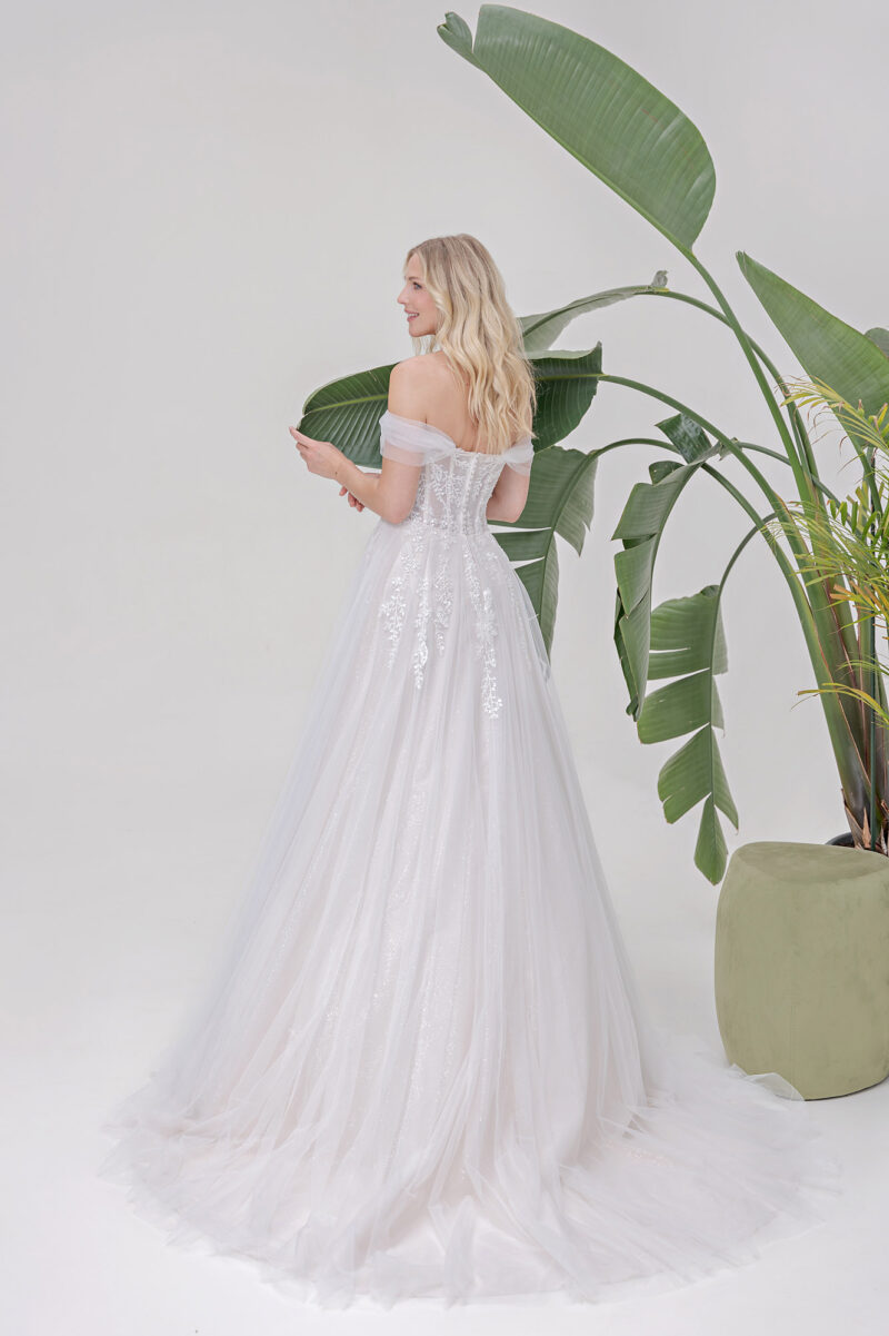 Amera Vera Kollektion 2025 Brautkleid B2518 (3) Fashion Queen