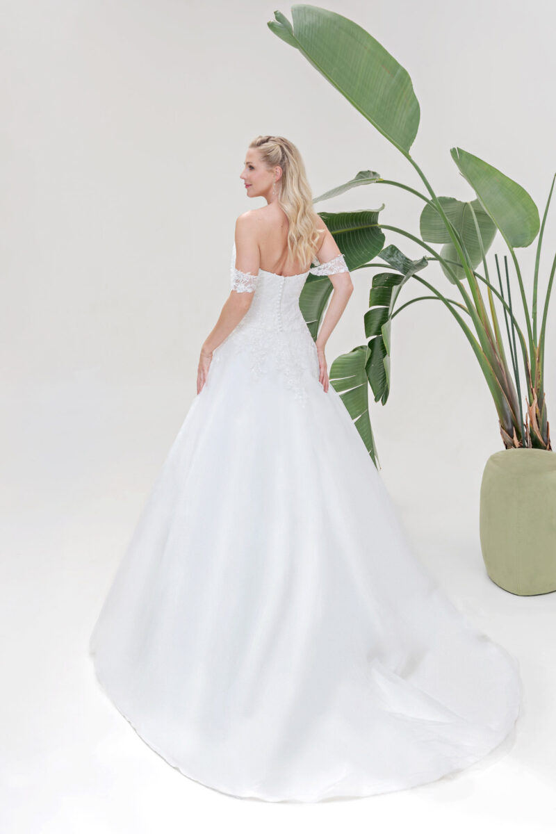 Amera Vera Kollektion 2025 Brautkleid B2533 (3) Fashion Queen