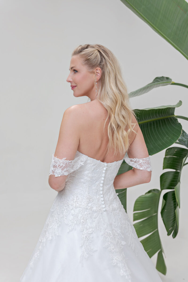 Amera Vera Kollektion 2025 Brautkleid B2533 (4) Fashion Queen