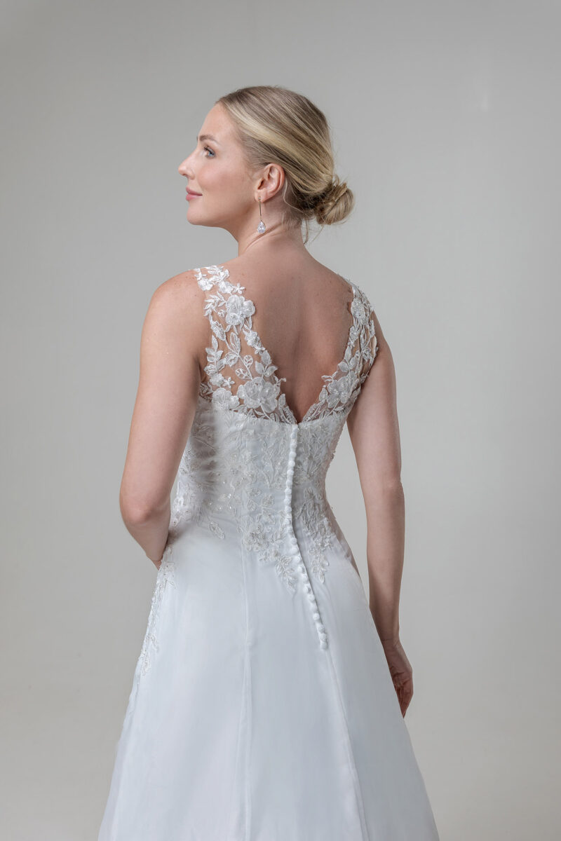 Amera Vera Kollektion 2025 Brautkleid B2541 (4) Fashion Queen