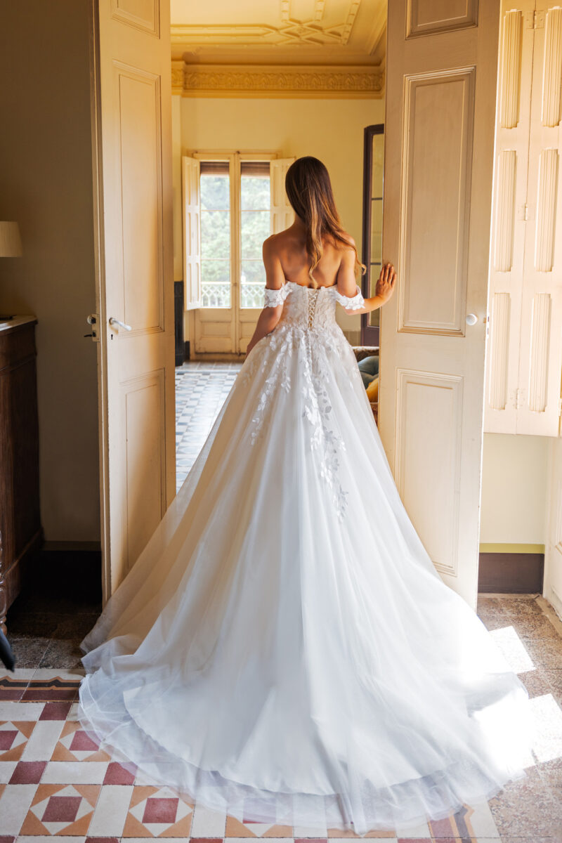 Amera Vera Kollektion 2026 Brautkleid B2637 (3) Fashion Queen