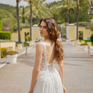 Fevronia Kollektion 2026 Brautkleid AM147 (4) Fashion Queen