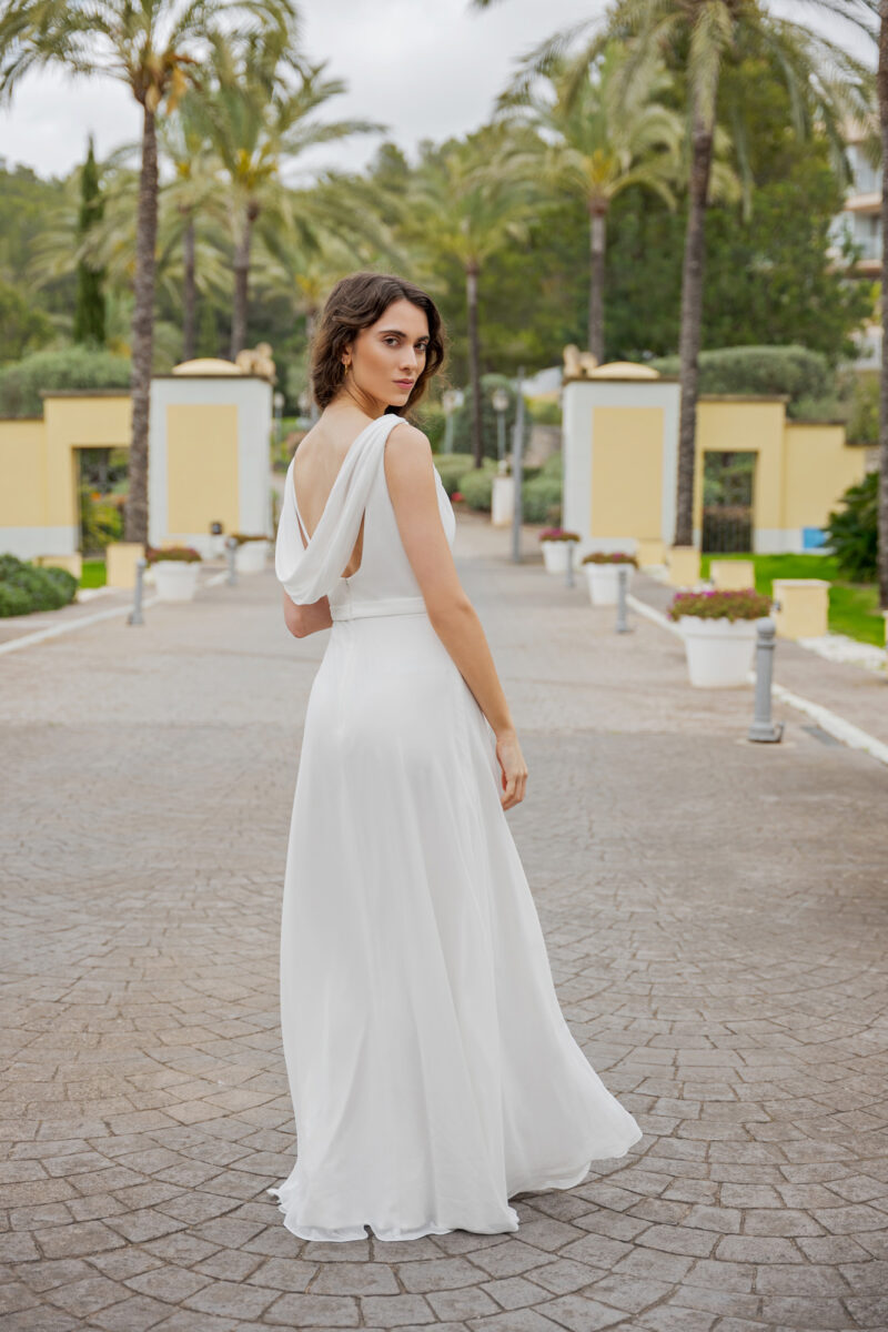 Fevronia Kollektion 2026 Brautkleid AM150 (2) Fashion Queen